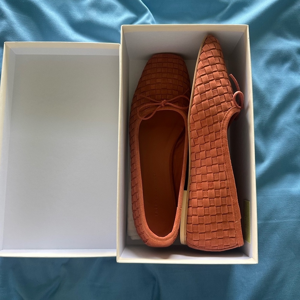 NEW Freda Salvador Jada Flat in Rosewood woven suede - Picture 2 of 8